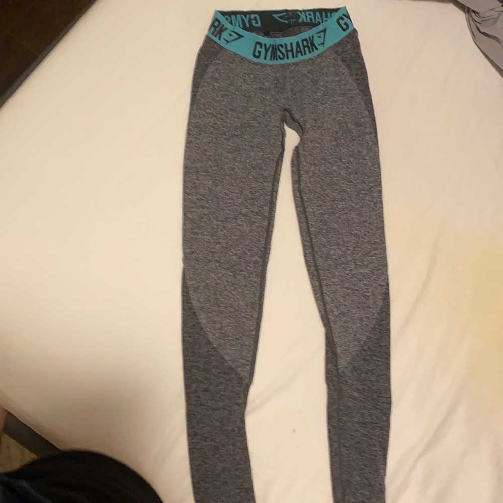 XS gray/blue Gymshark leggings